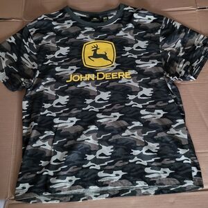 John Deere Camouflage T-Shirt Sz. XX Lg.